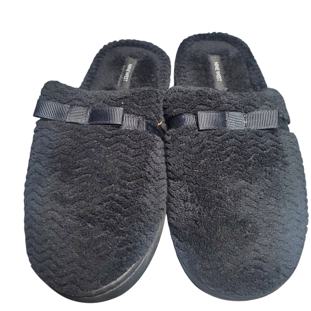 Nine West black slippers size small